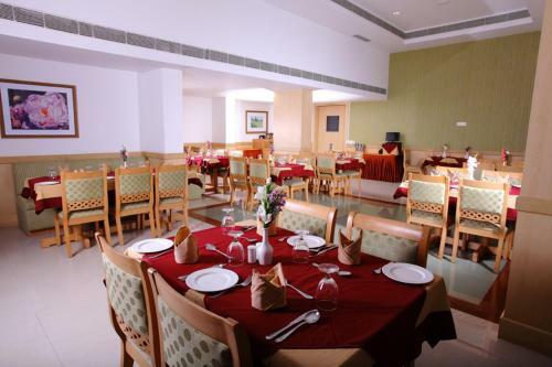 Hotel Pooram International