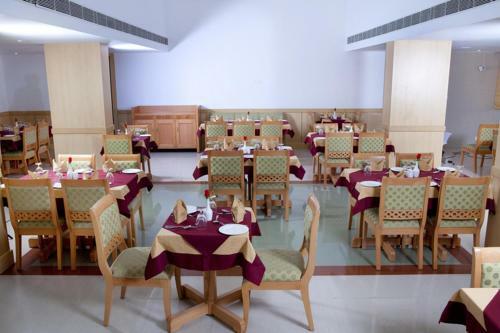 Hotel Pooram International