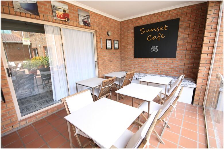 Hostal Sunset Residence
