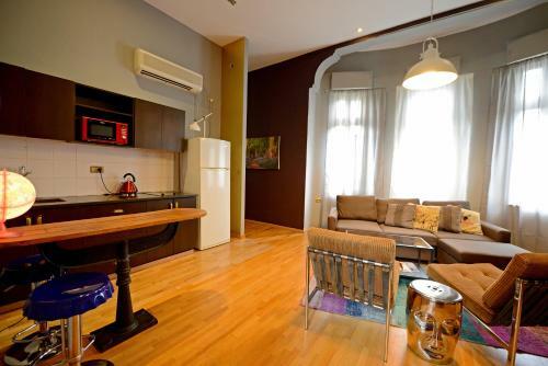 Eclectic Aparthotel