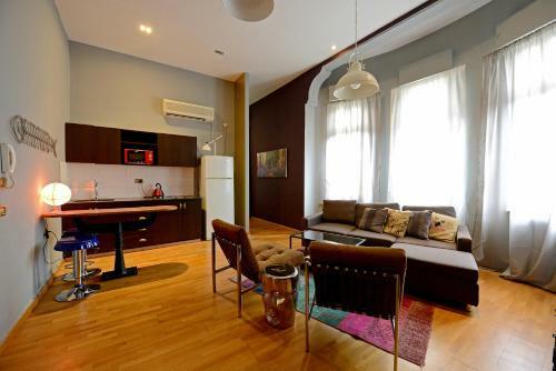 Eclectic Aparthotel