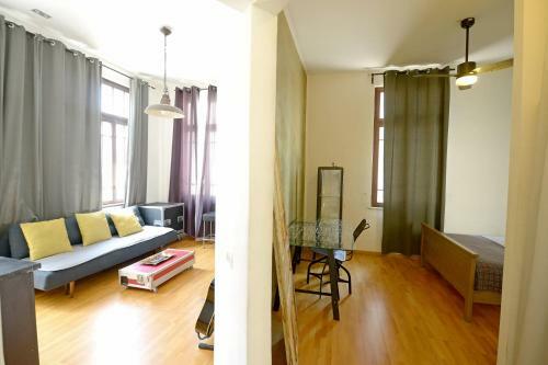 Eclectic Aparthotel