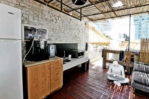 Eclectic Aparthotel