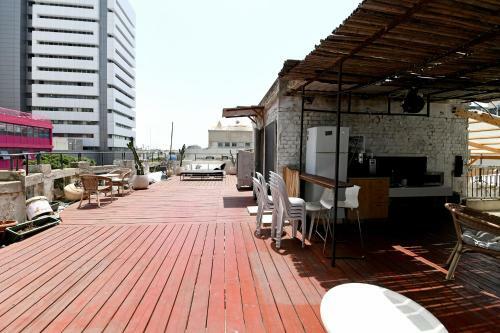 Eclectic Aparthotel