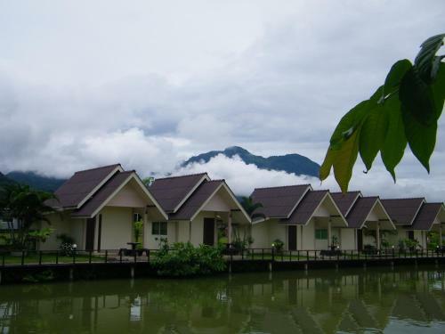 Hotel Ban Naam Resort