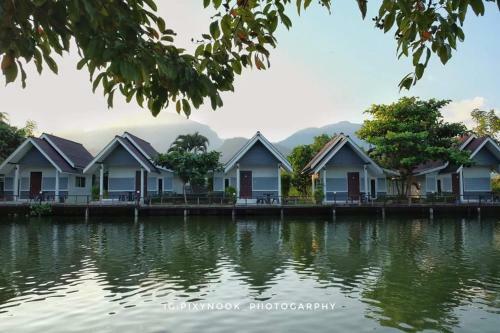 Hotel Ban Naam Resort