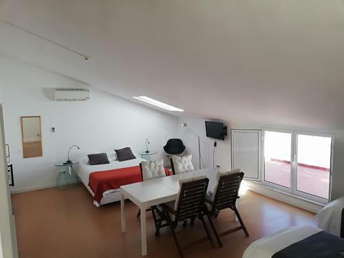 Hostal Evora Inn Chiado Design