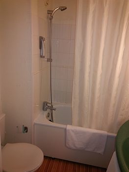 Hotel Ibis Rouen Nord-barentin