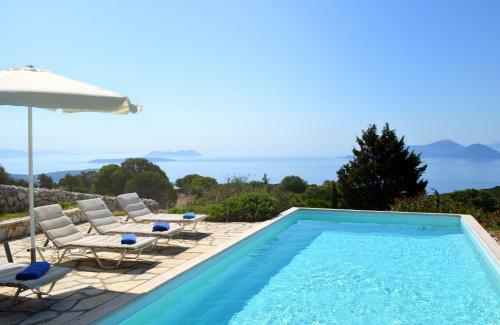 Urania Luxury Villas