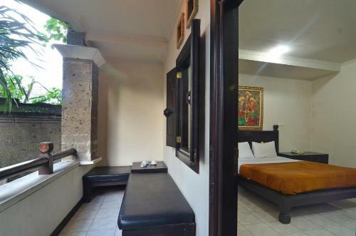 Hostal Taman Ayu 212