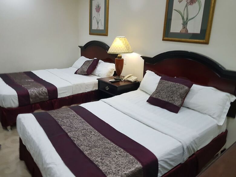 Cindy Kelly Hotel