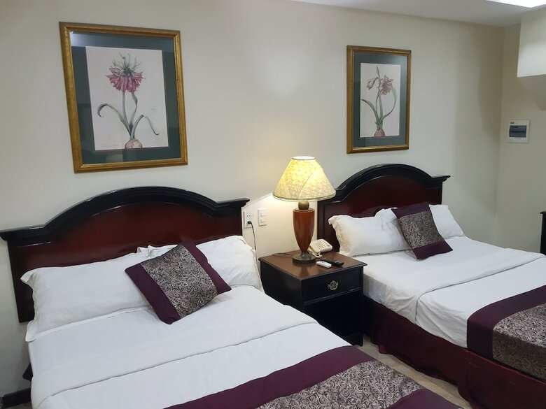 Cindy Kelly Hotel