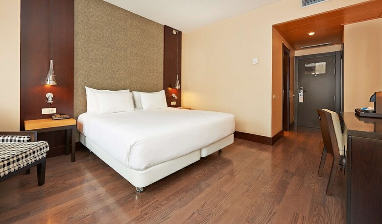 Hotel NH Barcelona Eixample