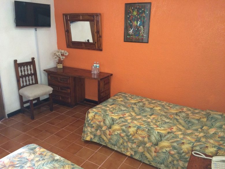 Hotel Bajo El Volcan