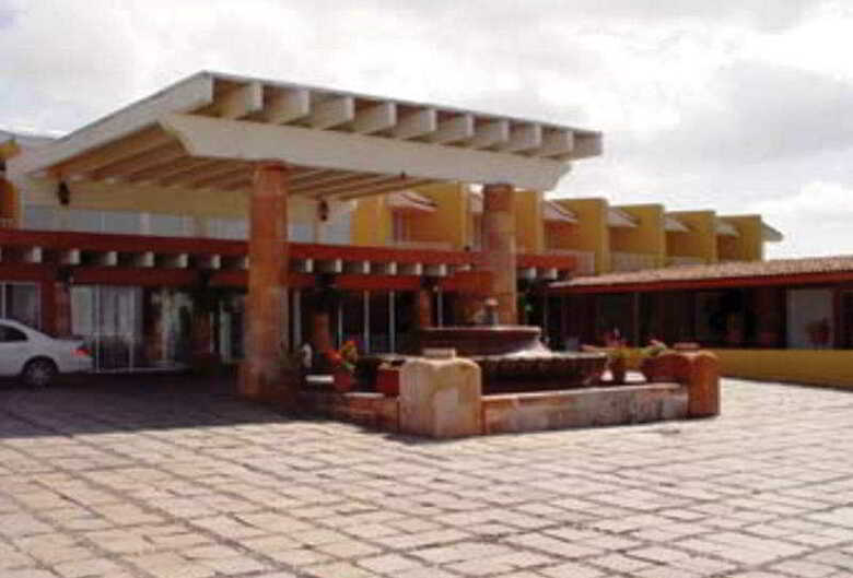 Aparthotel Parador (.)