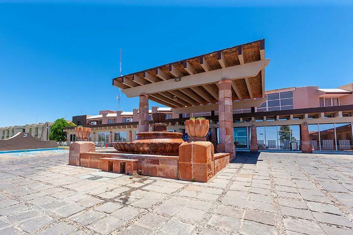 Aparthotel Parador (.)