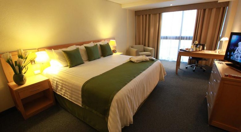 Hotel Radisson Paraiso Perisur