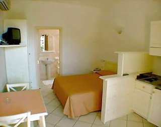 Hotel Palm Village