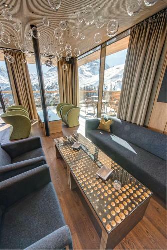 Hotel Sch�ne Aussicht