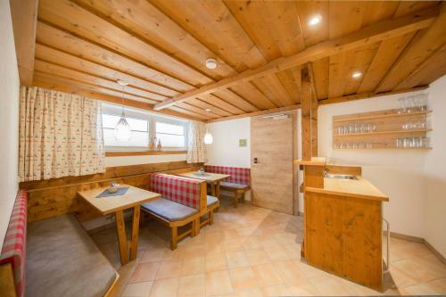 Hostal Apart Talblick