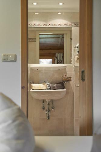 Hostal Hotel Garni Sch�nblick