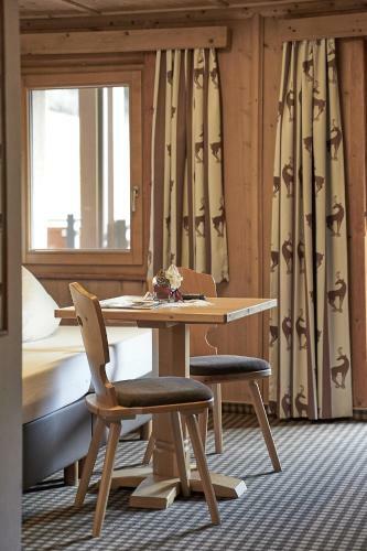 Hostal Hotel Garni Sch�nblick