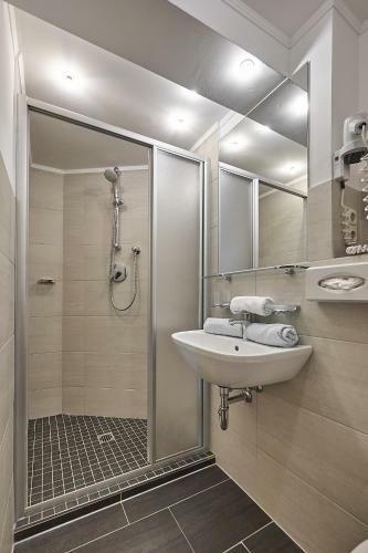 Hostal Hotel Garni Sch�nblick
