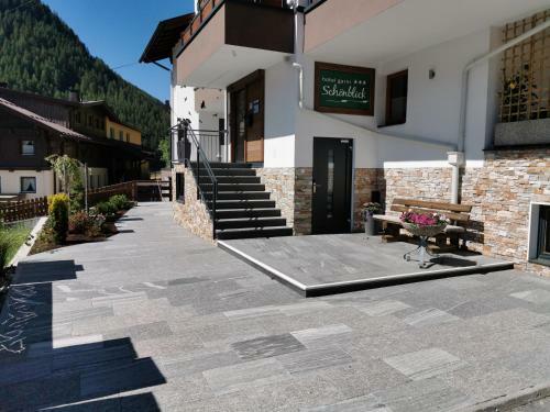 Hostal Hotel Garni Sch�nblick