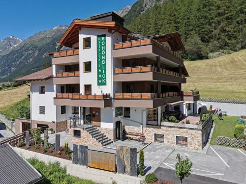 Hostal Hotel Garni Sch�nblick