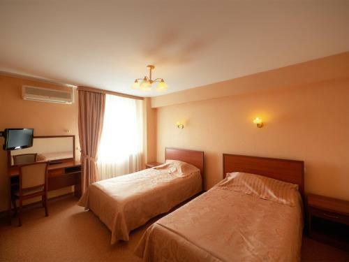 Oktyabrskaya Hotel