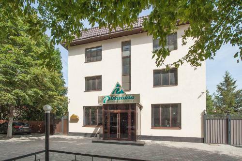 Piramida Hotel