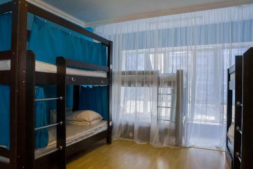 Like Hostel