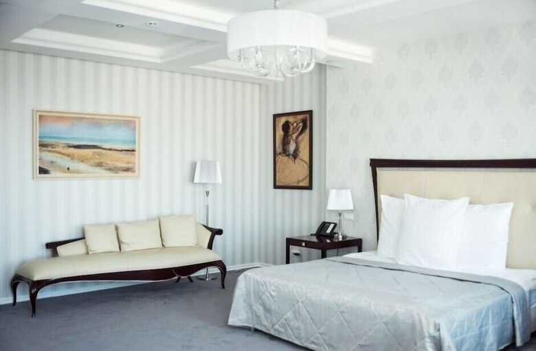 Hotel Ost West Club