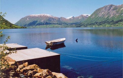 Holiday Home Skei I J�lster Dvergsdalen