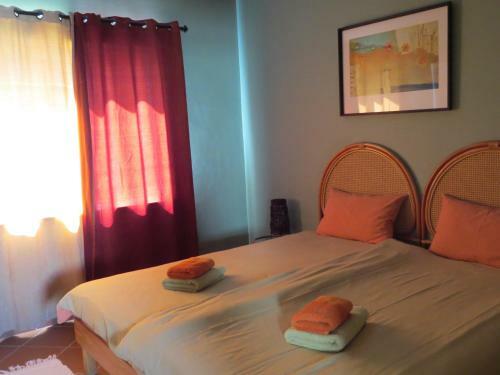 Beach Walk House And Cottage - Self Catering