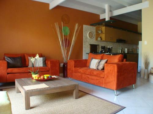 Beach Walk House And Cottage - Self Catering