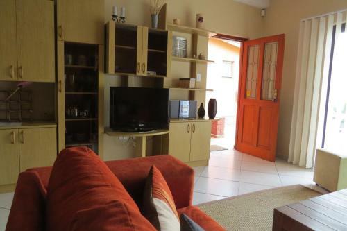 Beach Walk House And Cottage - Self Catering