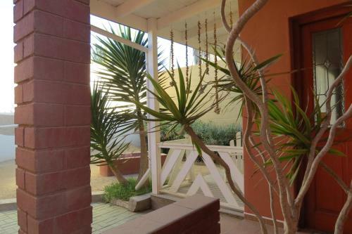 Beach Walk House And Cottage - Self Catering