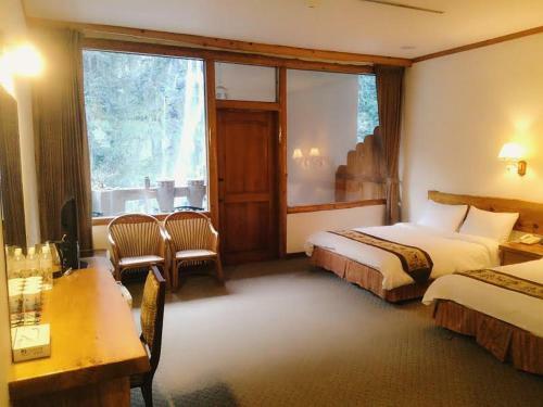 Naluwan Spring Resort Hotel