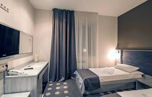 Hotel Ambassador Plaza