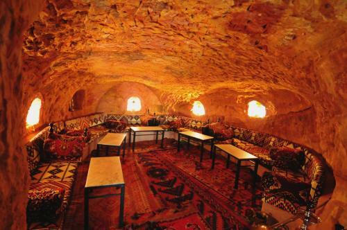 Edom Hotel