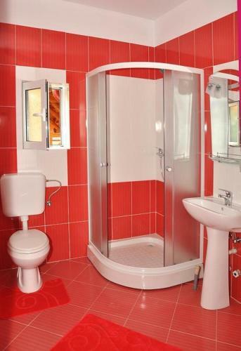 Hostal Pensiunea Valcinet