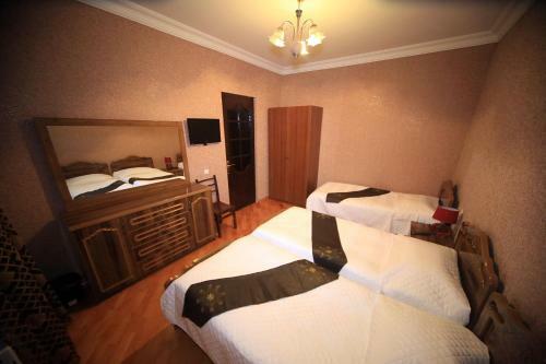 Hostal Edelveis Guest House