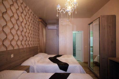 Hostal Edelveis Guest House