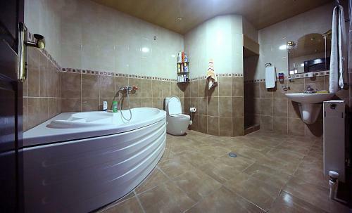 Hostal Edelveis Guest House