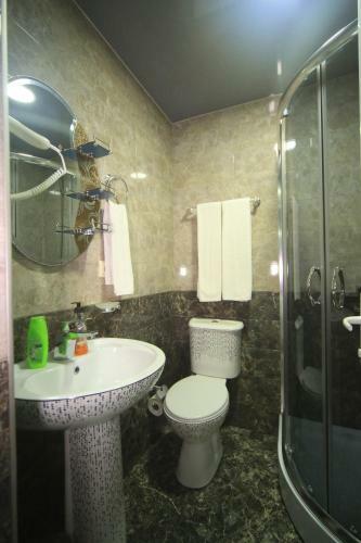 Hostal Edelveis Guest House
