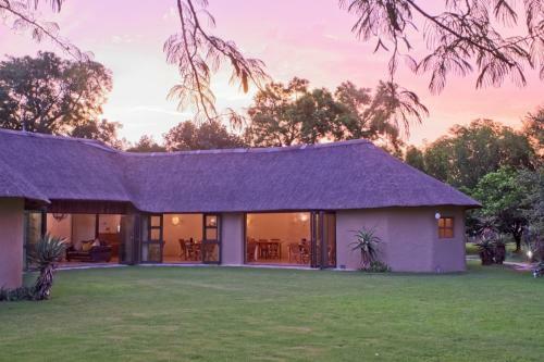 Chrislin African Lodge