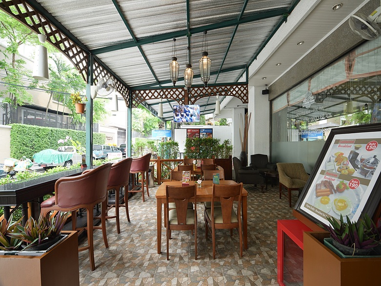Windsor Suites Hotel