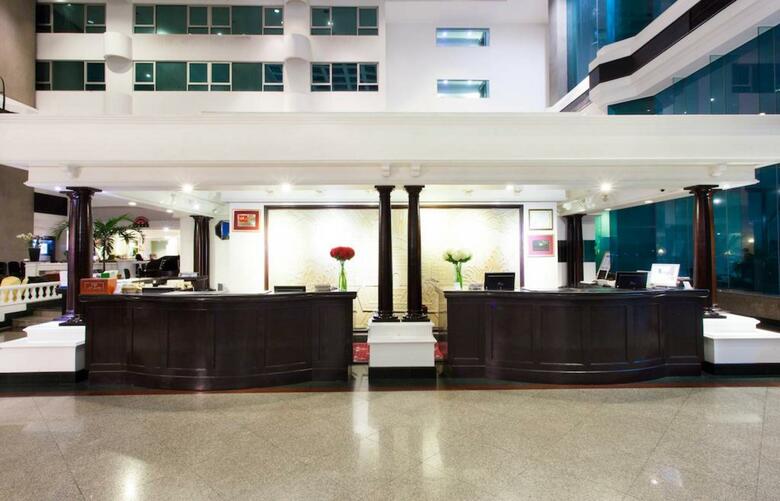 Windsor Suites Hotel