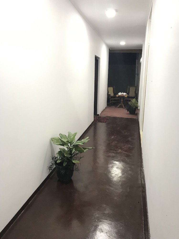 Hotel Damith Homestay